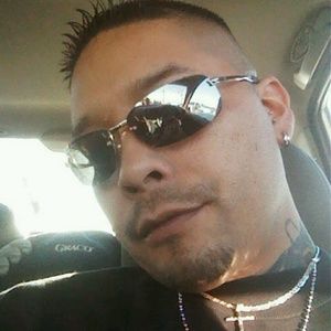 Meet your Posher, Ernestor